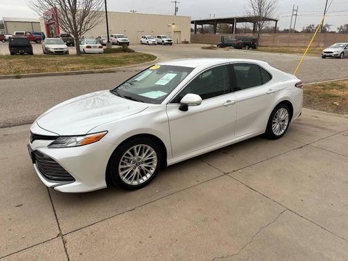 2018 Toyota Camry XLE