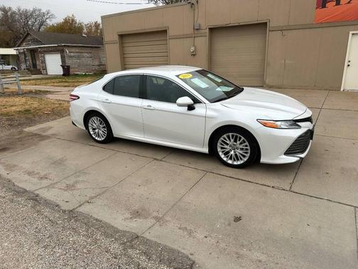 2018 Toyota Camry XLE