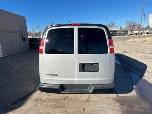 2017 Chevrolet Express 3500 LS