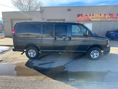2017 Chevrolet Express 2500 LS