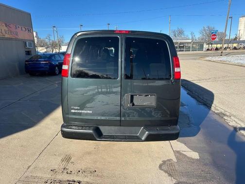 2017 Chevrolet Express 2500 LS