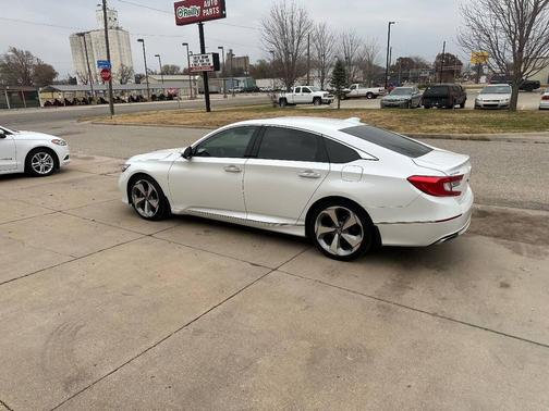 2020 Honda Accord Touring 2.0T