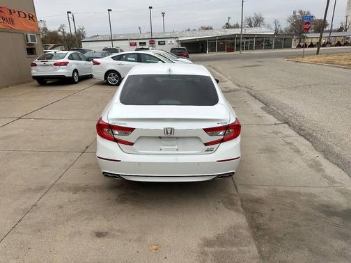 2020 Honda Accord Touring 2.0T