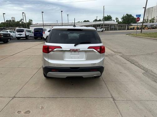 Quicksilver Metallic 2019 GMC Acadia SLE-1