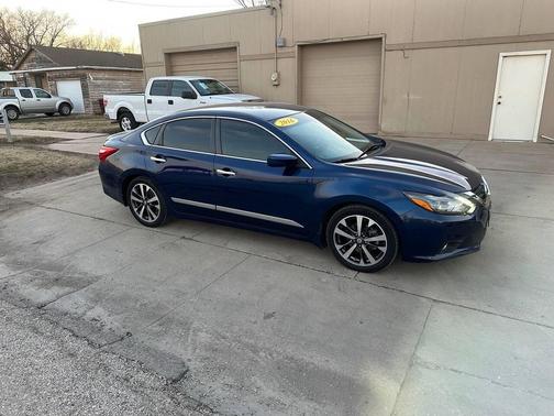 2016 Nissan Altima 3.5 SR