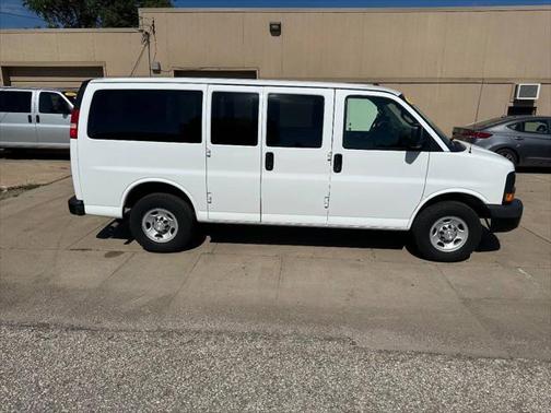 2016 Chevrolet Express 2500 LS
