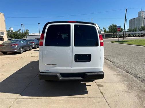2016 Chevrolet Express 2500 LS