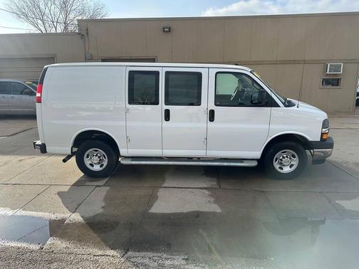 2024 Chevrolet Express 2500 RWD 2500 Regular Wheelbase WT