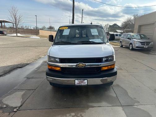 2024 Chevrolet Express 2500 RWD 2500 Regular Wheelbase WT