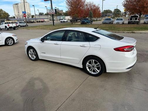 2018 Ford Fusion Hybrid S