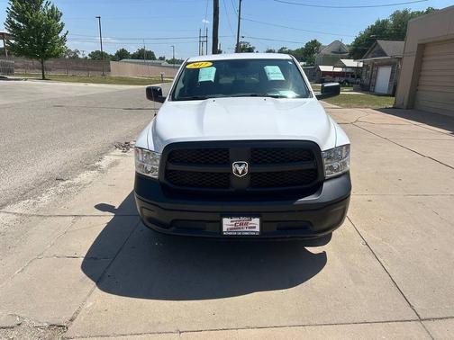 Bright White Clearcoat 2017 RAM 1500 Tradesman