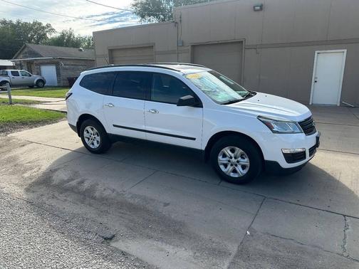 2017 Chevrolet Traverse LS