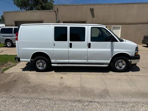 2022 Chevrolet Express 2500 RWD 2500 Regular Wheelbase WT