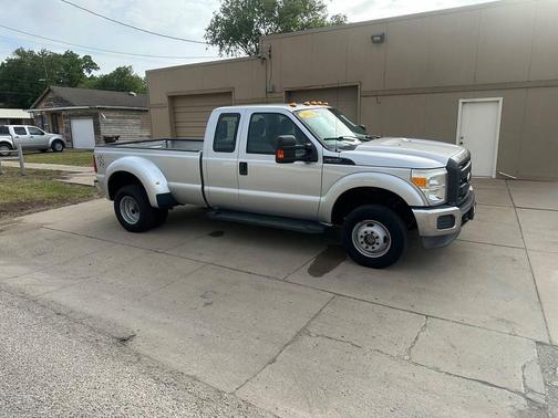 Ingot Silver 2016 Ford F-350 XL