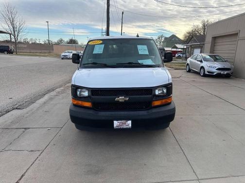 2017 Chevrolet Express 2500 LS