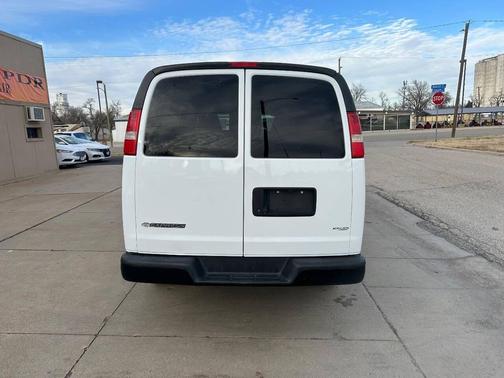 2017 Chevrolet Express 2500 LS