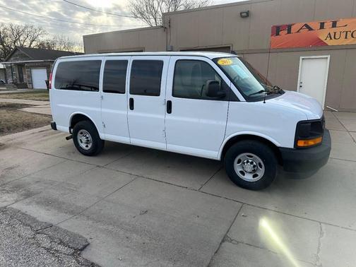 2017 Chevrolet Express 2500 LS