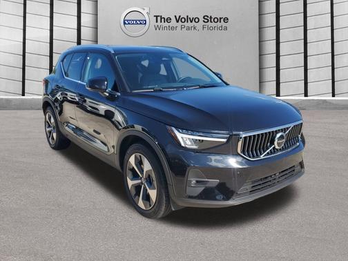 2023 Volvo XC40 B5 AWD Plus Bright