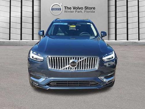 2025 Volvo XC90 Core