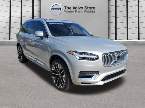 2023 Volvo XC90 Recharge Plug-In Hybrid Plus 6-Seater
