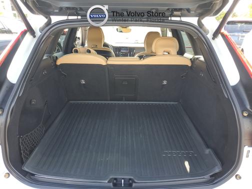 2022 Volvo XC60 B5 AWD Inscription