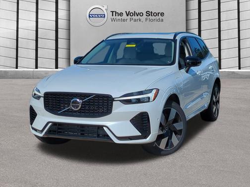 2024 Volvo XC60 Recharge Plug-In Hybrid T8 Plus Dark