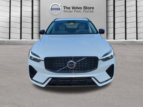 2024 Volvo XC60 Recharge Plug-In Hybrid T8 Plus Dark