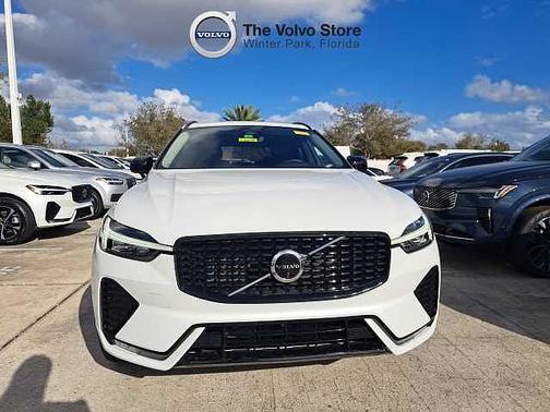 2023 Volvo XC60 Plus