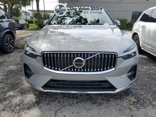 2023 Volvo XC60 B5 AWD Plus Bright