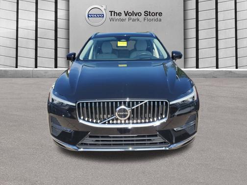 2022 Volvo XC60 B5 FWD Inscription