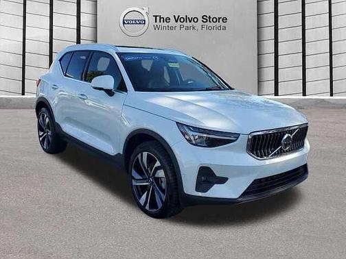 2025 Volvo XC40 Plus