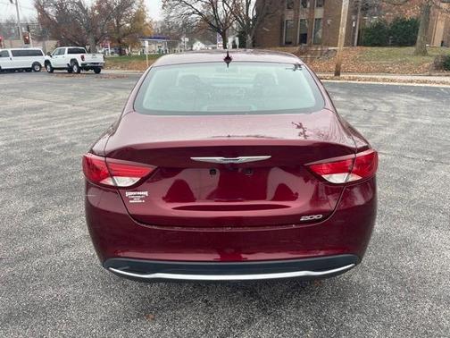 2017 Chrysler 200 Limited
