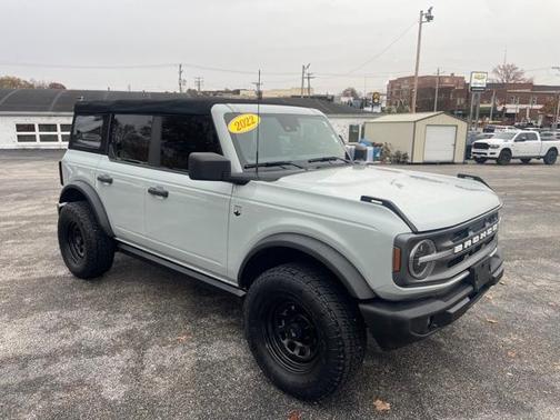 2022 Ford Bronco Base