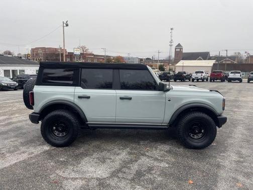 2022 Ford Bronco Base