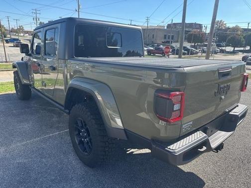 2025 Jeep Gladiator Sport