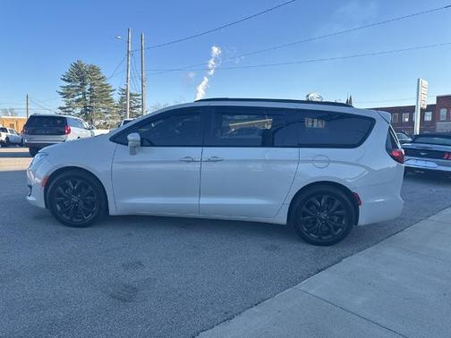 2020 Chrysler Pacifica Limited