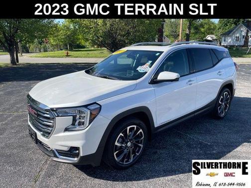 White Frost Tri-Coat 2023 GMC Terrain SLT