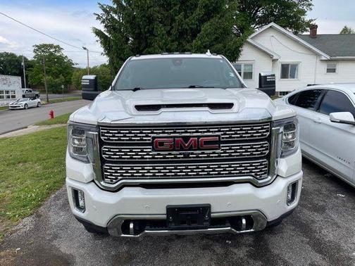 White Frost Tri-Coat 2023 GMC Sierra 2500 Denali