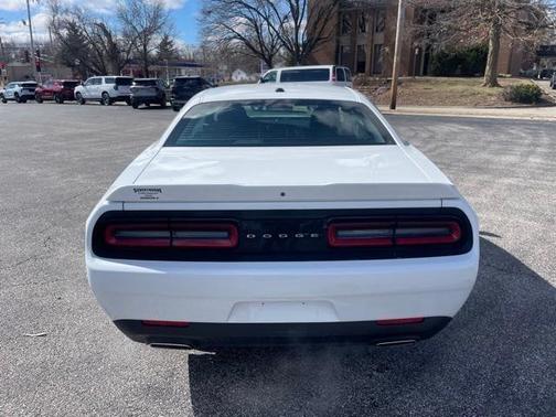 2022 Dodge Challenger SXT