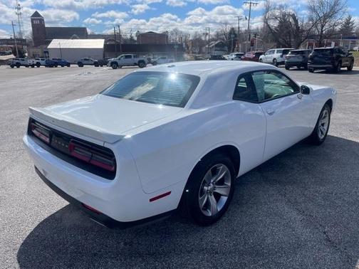 2022 Dodge Challenger SXT