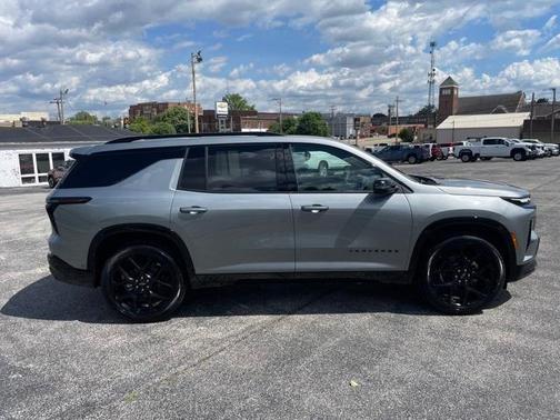 2025 Chevrolet Traverse RS