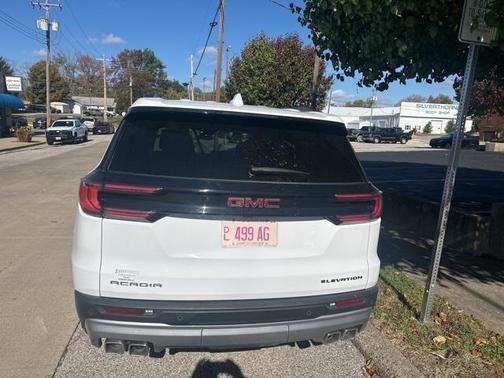 2025 GMC Acadia Elevation
