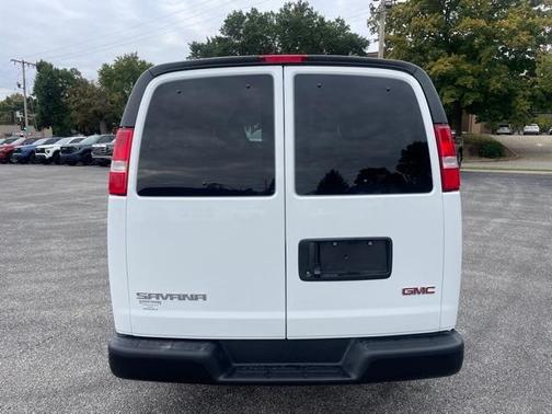 2025 GMC Savana 2500 LS