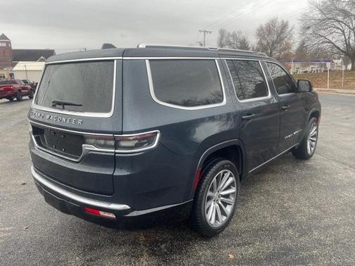 2023 Jeep Grand Wagoneer Base