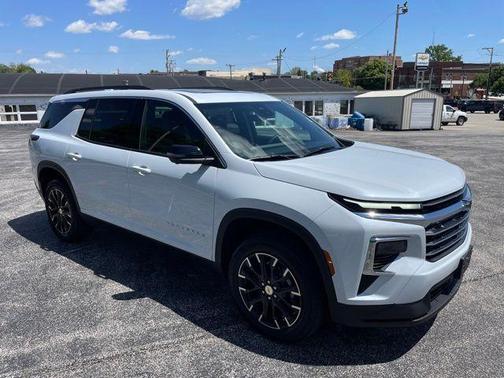 Polar White 2026 Chevrolet Traverse LT
