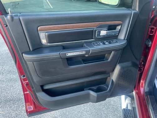 2014 RAM 1500 Laramie