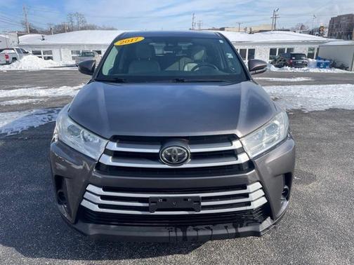 2017 Toyota Highlander LE