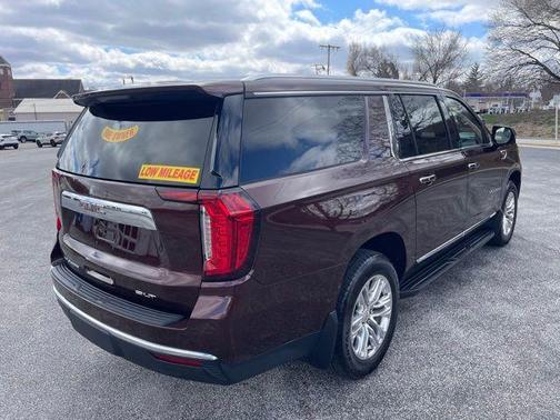 2022 GMC Yukon XL SLT
