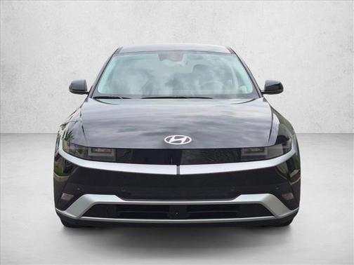 Abyss Black 2025 Hyundai IONIQ 5 SE