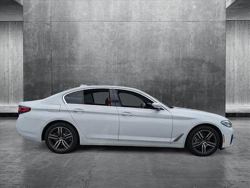 2021 BMW 530 530i